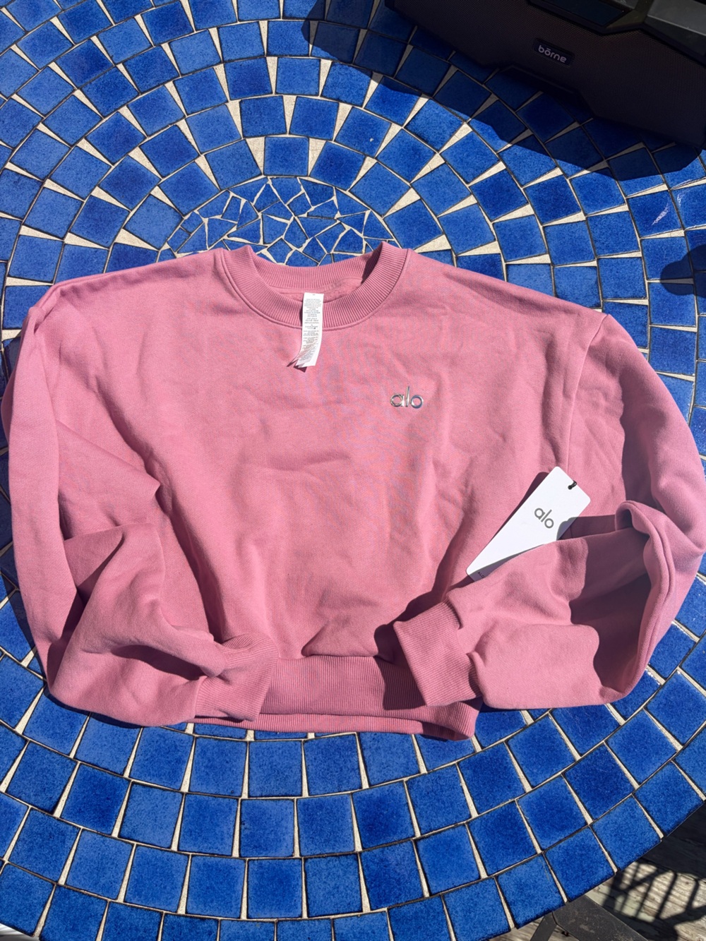 Alo Yoga Accolade Wild Rose Pink Sweatshirt & Short Set NWT Size Medium - Picture 2 of 9
